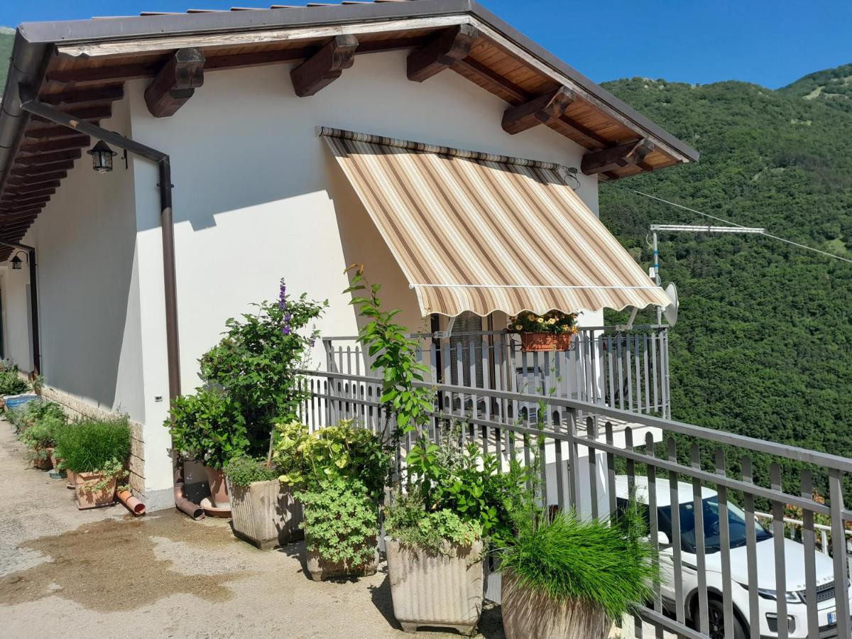 Casa San Giacomo Poggio Bustone Luaran gambar