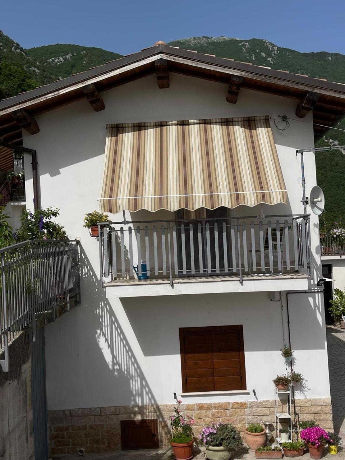 Casa San Giacomo Poggio Bustone Luaran gambar