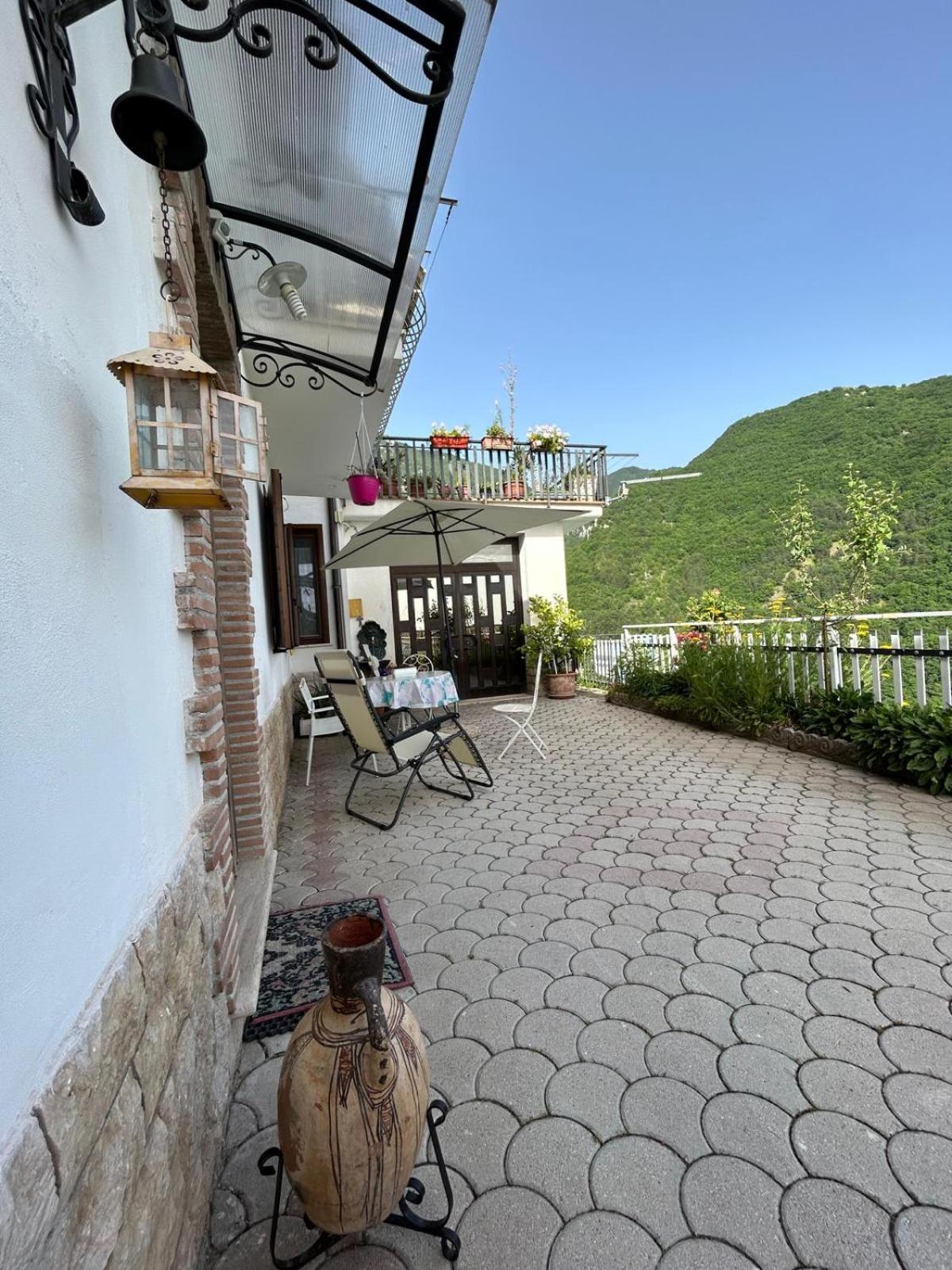 Casa San Giacomo Poggio Bustone Luaran gambar