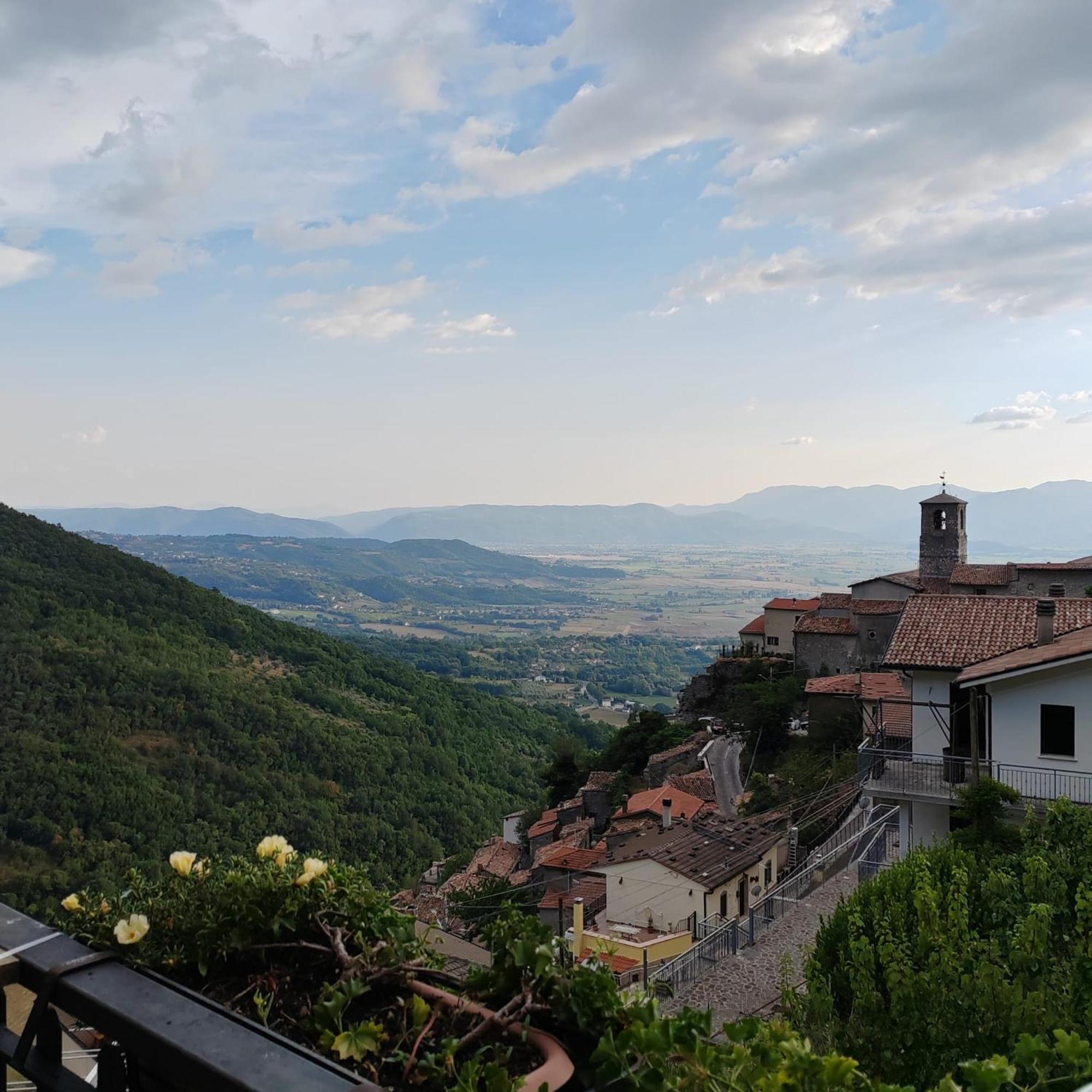 Casa San Giacomo Poggio Bustone Luaran gambar