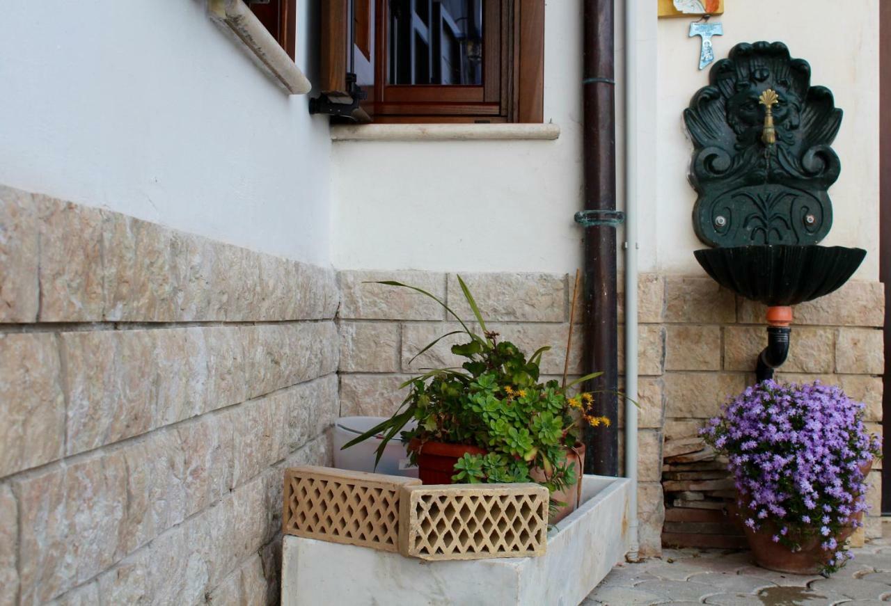 Casa San Giacomo Poggio Bustone Luaran gambar